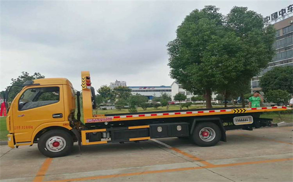 黑河定远24小时拖车救援电话号码，定远道路救援公司怎么收费的